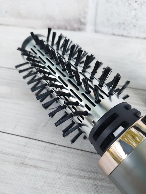 Anti-frizz rotating hair brush with 360° airflow for shiny hair