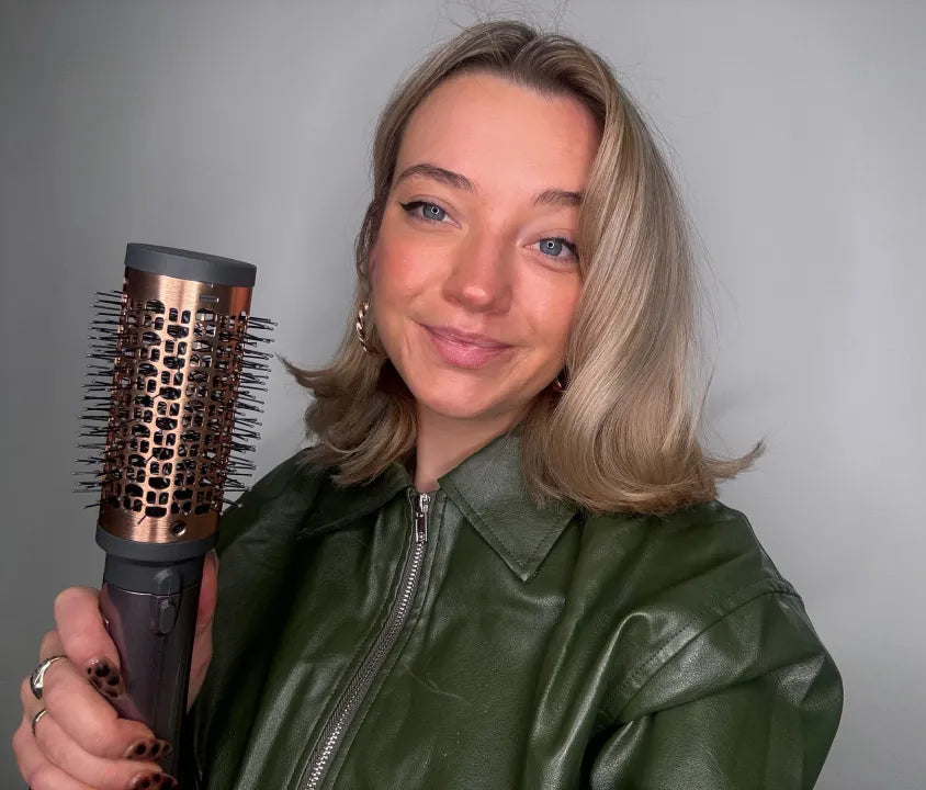 RAFAE BEAUTY Pro Hair Straightening Brush for smooth and frizz-free hair